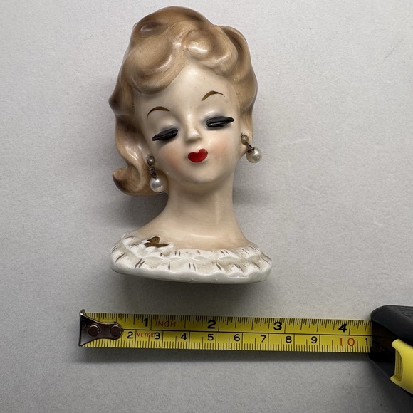 Vintage 1950s Lady Head Vase Napcoware Pearl Earrings Long Lashes c5937 - Picture 8 of 8